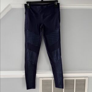 ALO Yoga Deep Blue Leggings with Ribbed Accents